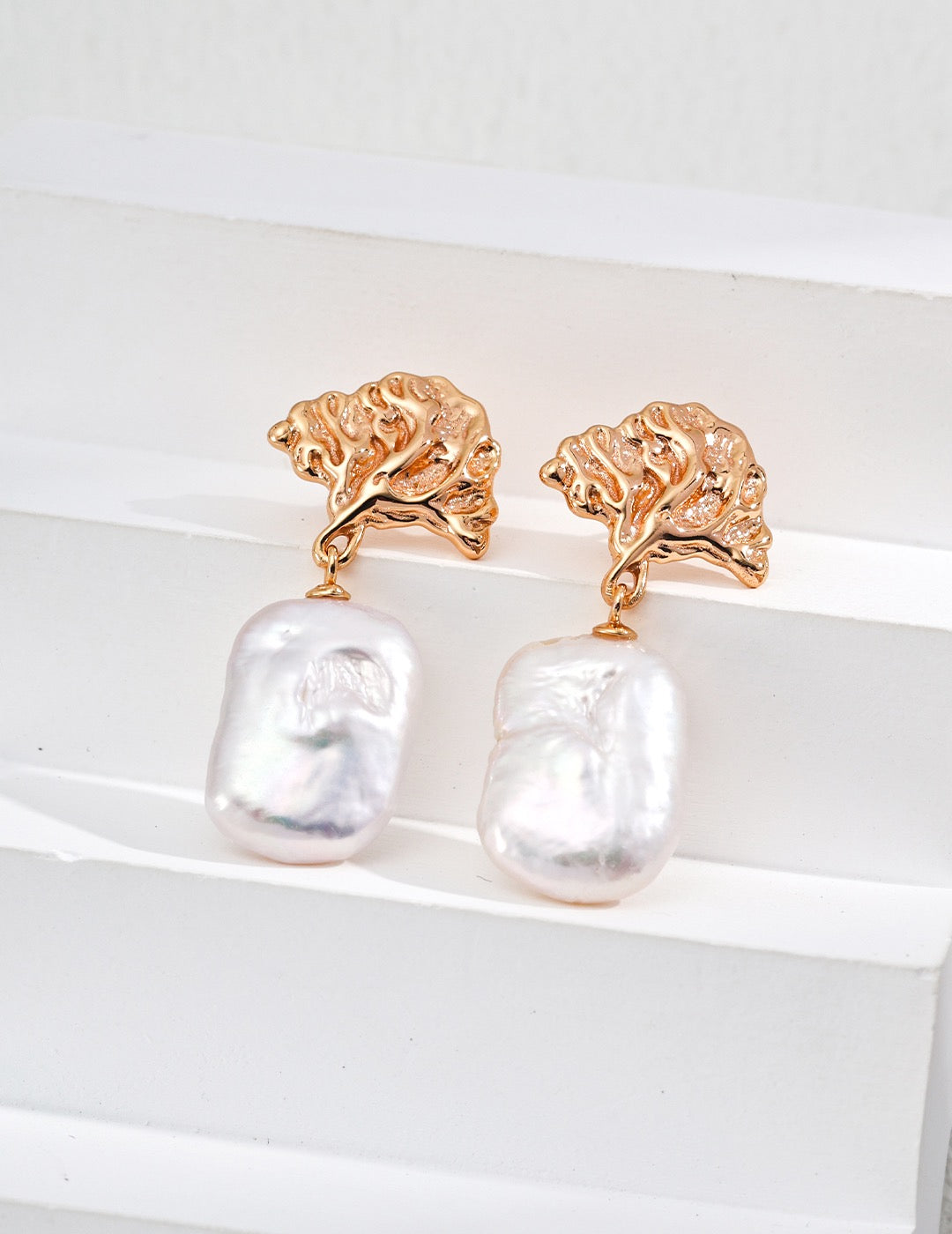 Vintage Gold Pearl Earrings