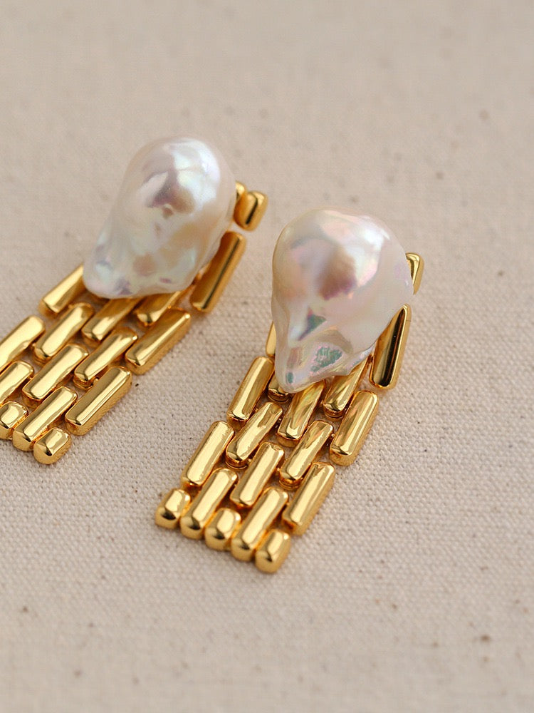 Baroque Pearl Chain Earrings