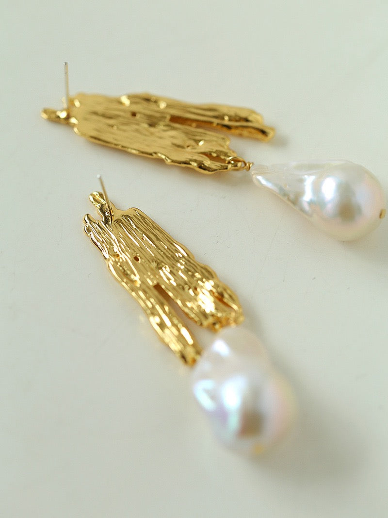 BJ015 Baroque Pearl Earrings | Forever in Bloom